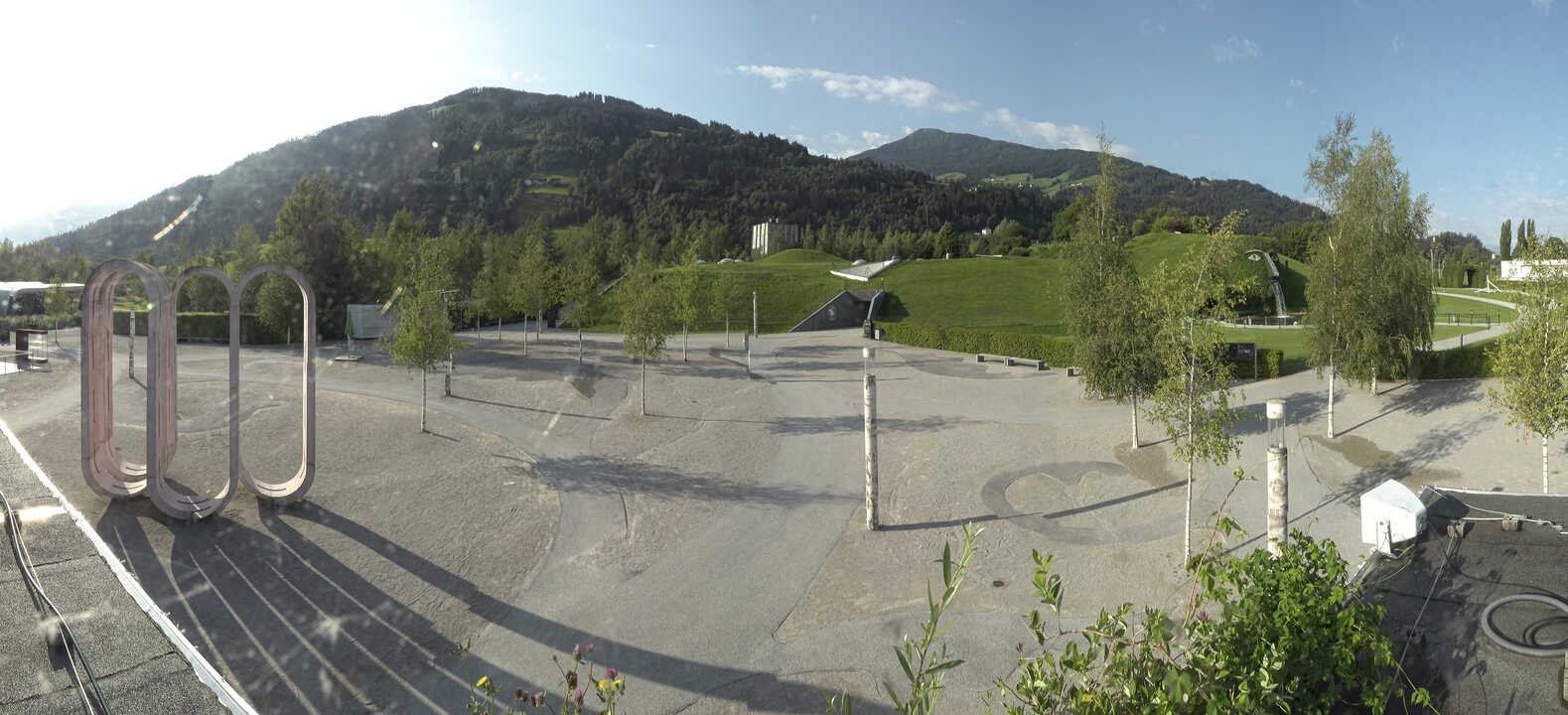 Archiv Foto Webcam Swarovski Kristallwelten: Außengelände