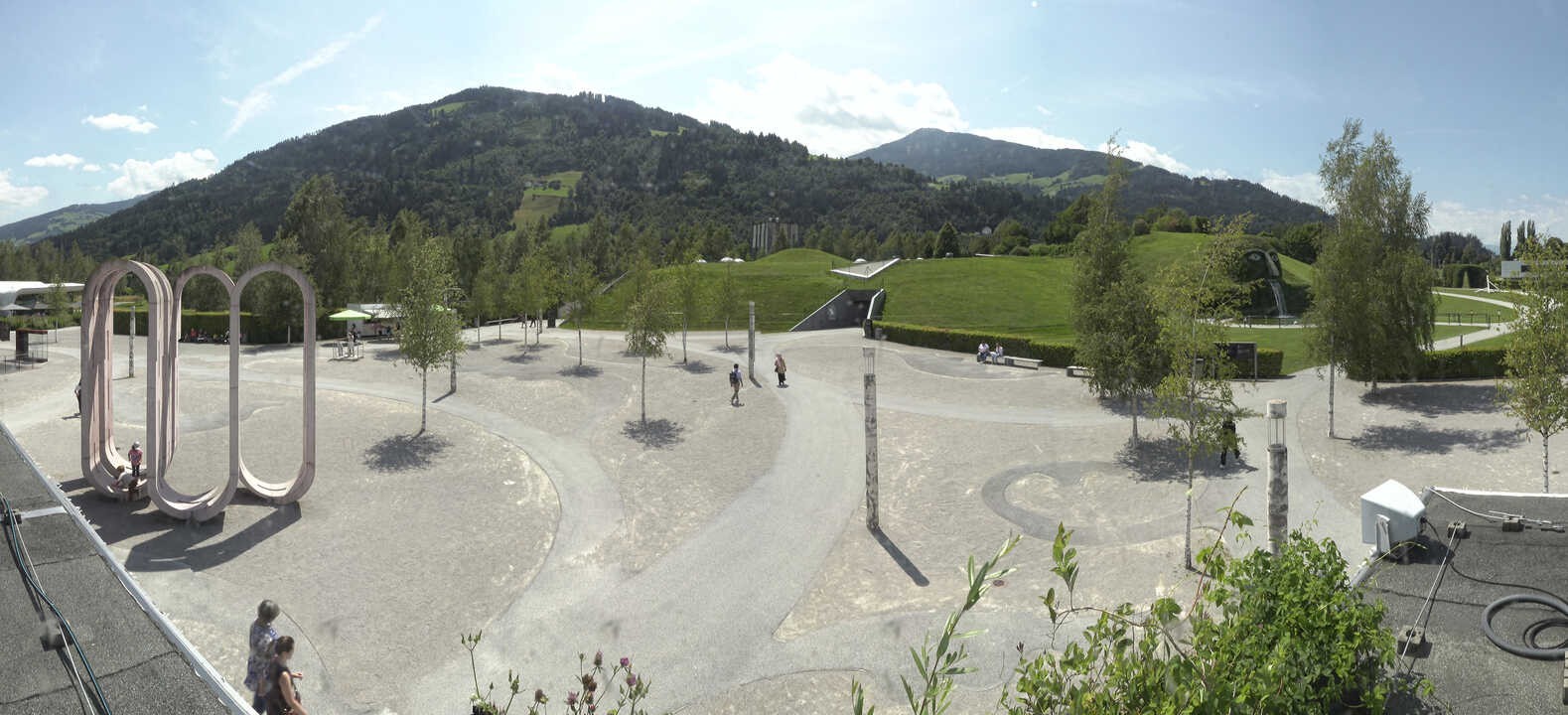Archiv Foto Webcam Swarovski Kristallwelten: Außengelände