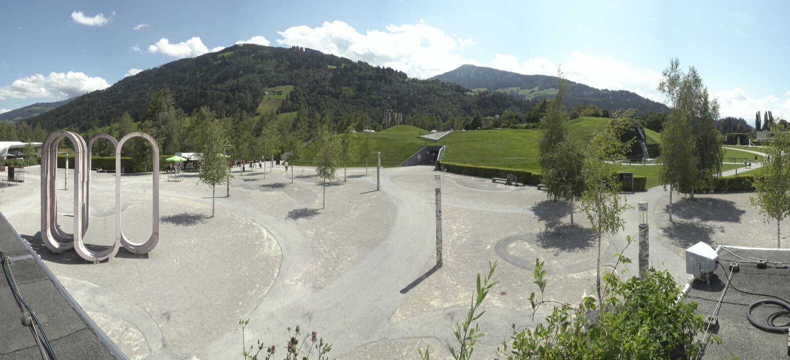 Archiv Foto Webcam Swarovski Kristallwelten: Außengelände