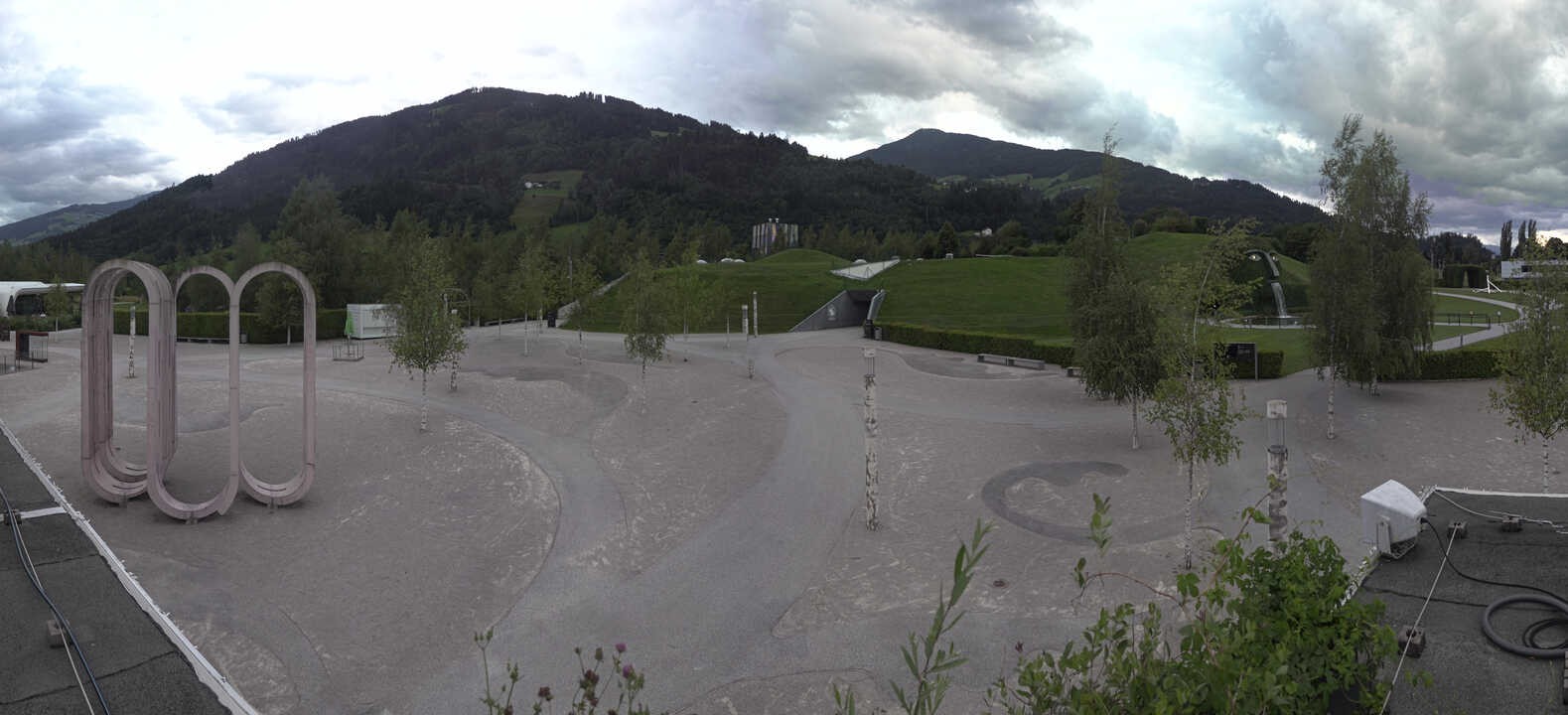Archiv Foto Webcam Swarovski Kristallwelten: Außengelände