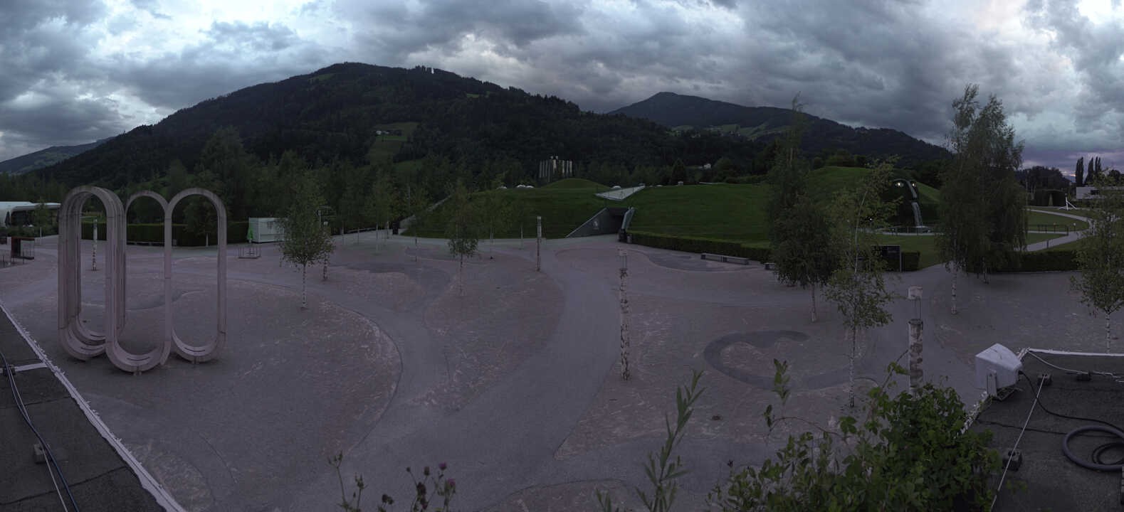 Archiv Foto Webcam Swarovski Kristallwelten: Außengelände