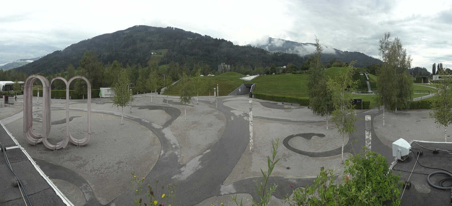 Archiv Foto Webcam Swarovski Kristallwelten: Außengelände