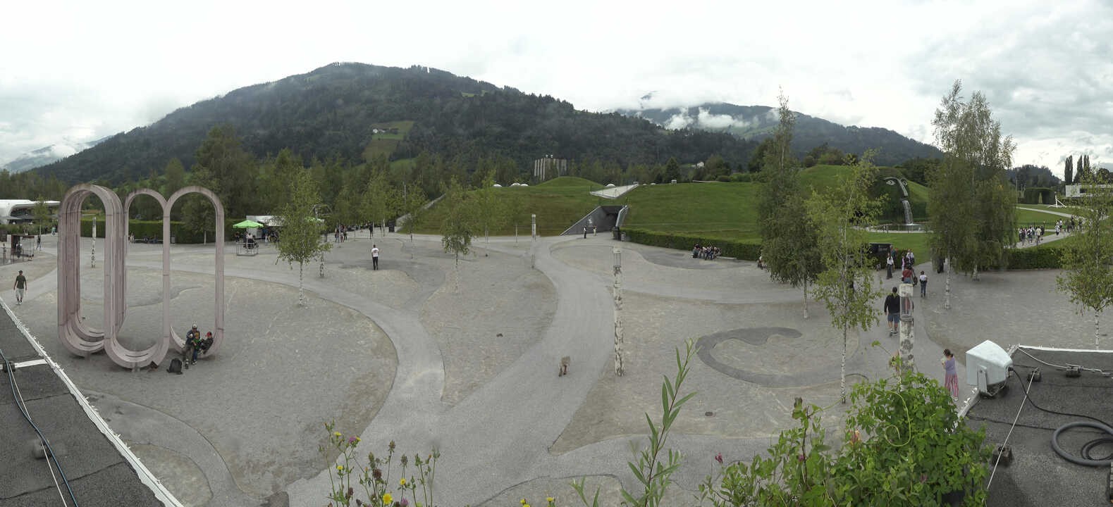 Archiv Foto Webcam Swarovski Kristallwelten: Außengelände