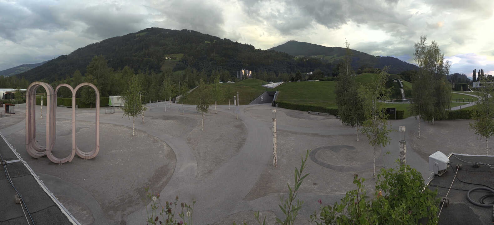 Archiv Foto Webcam Swarovski Kristallwelten: Außengelände