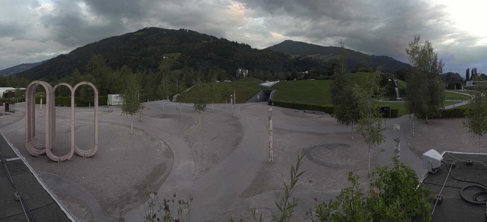 Archiv Foto Webcam Swarovski Kristallwelten: Außengelände