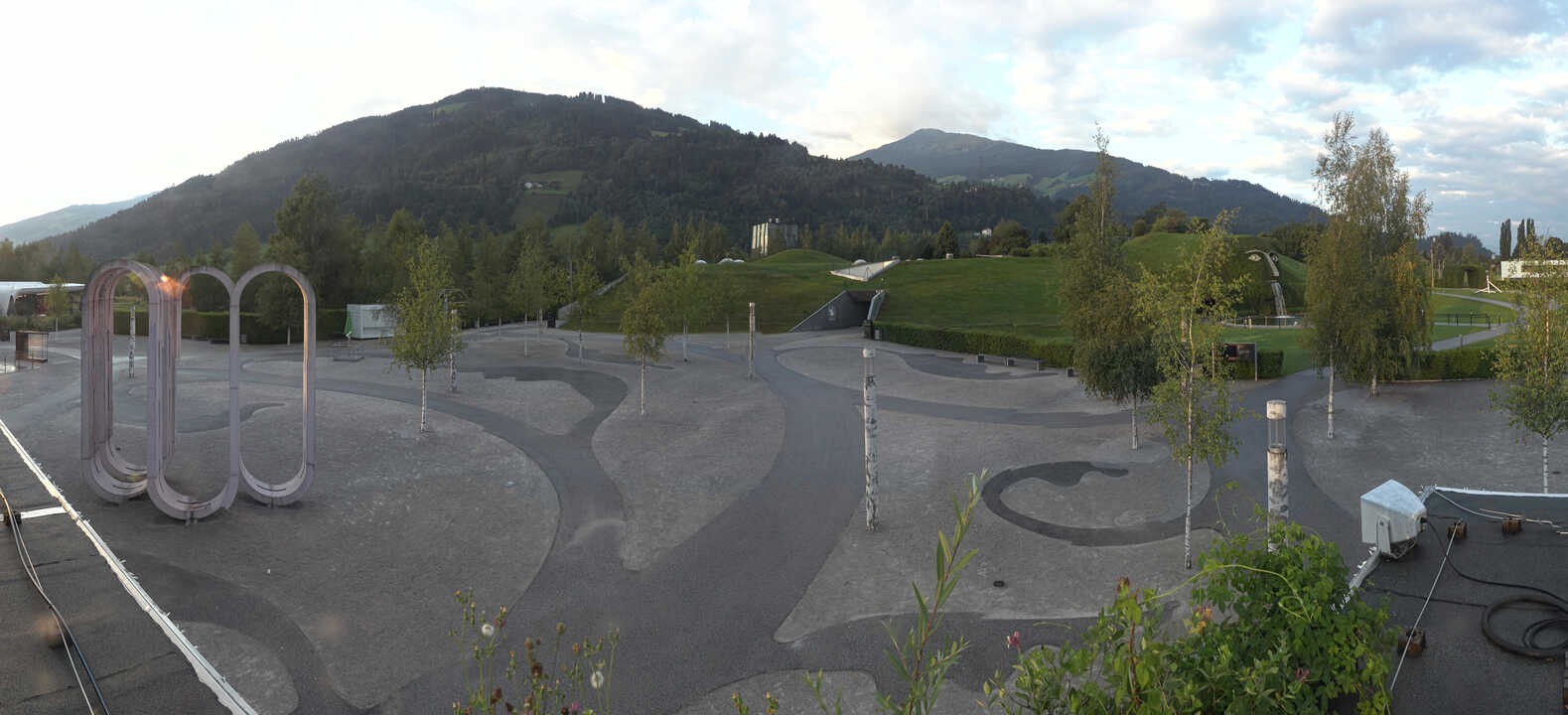 Archiv Foto Webcam Swarovski Kristallwelten: Außengelände