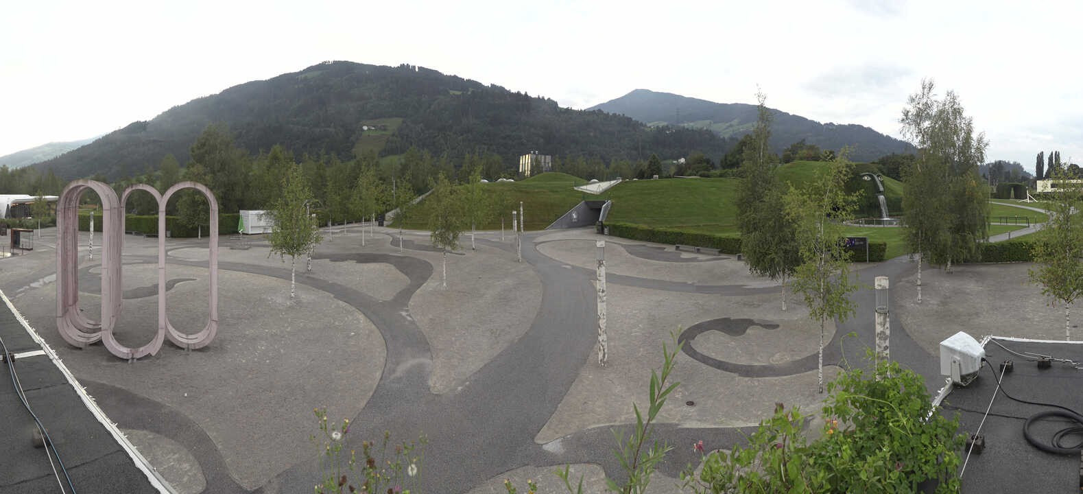 Archiv Foto Webcam Swarovski Kristallwelten: Außengelände
