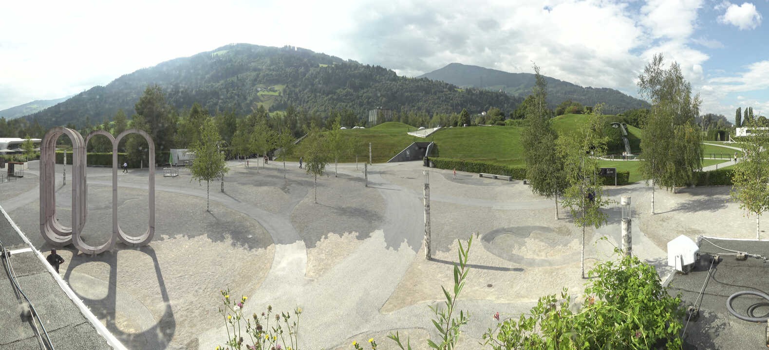 Archiv Foto Webcam Swarovski Kristallwelten: Außengelände