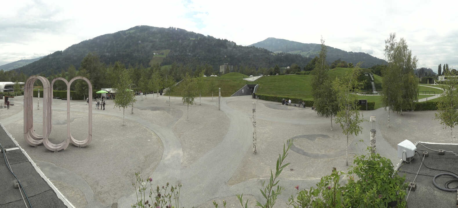 Archiv Foto Webcam Swarovski Kristallwelten: Außengelände