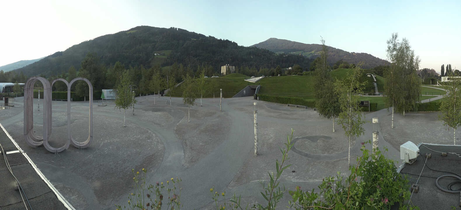 Archiv Foto Webcam Swarovski Kristallwelten: Außengelände