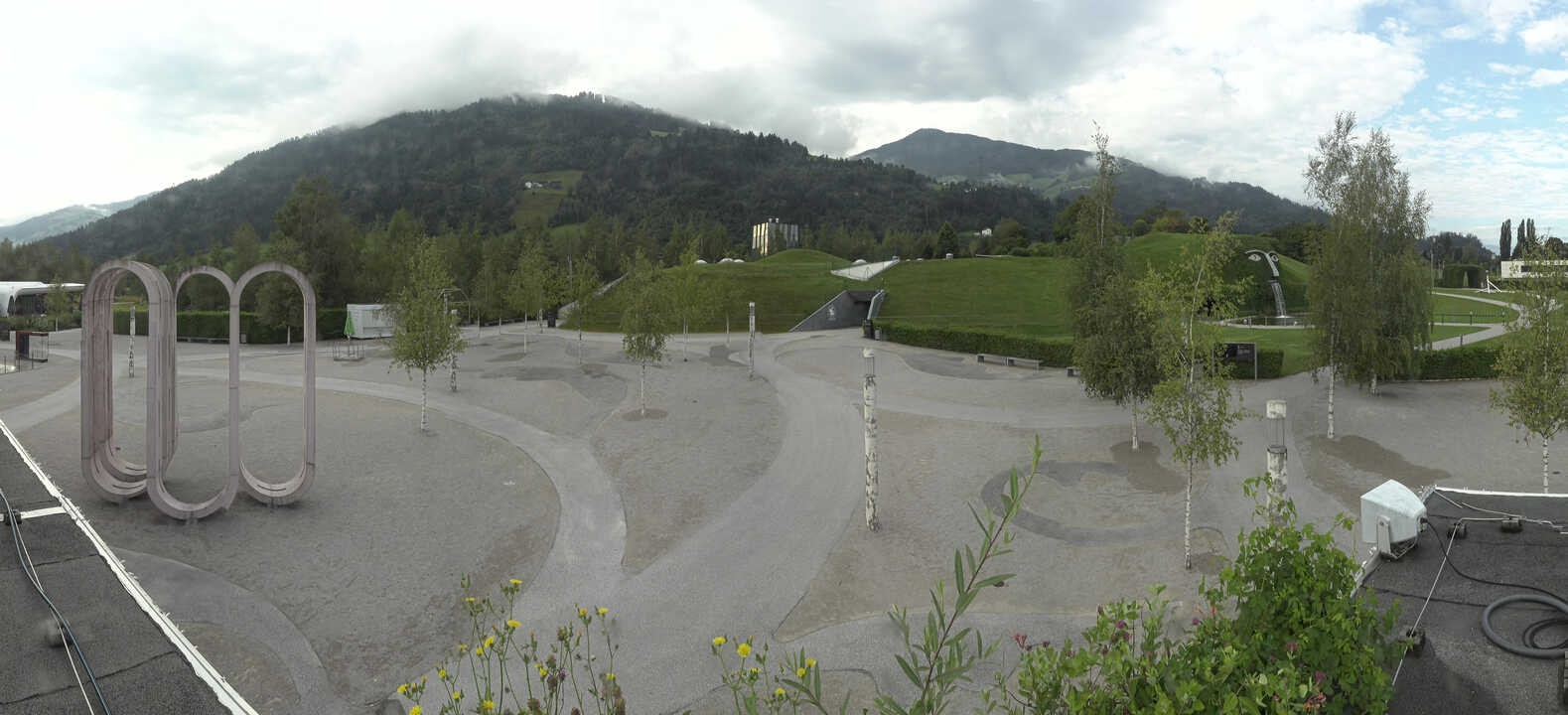 Archiv Foto Webcam Swarovski Kristallwelten: Außengelände