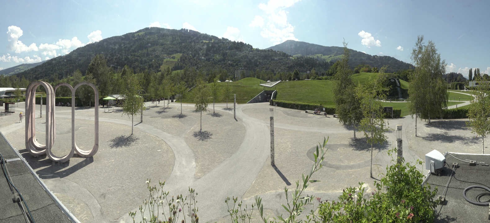 Archiv Foto Webcam Swarovski Kristallwelten: Außengelände