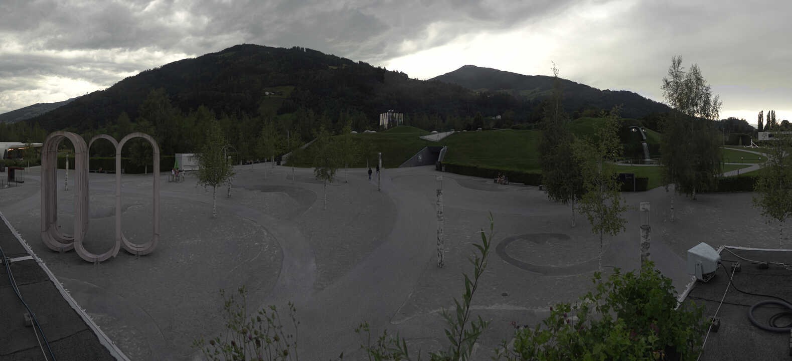 Archiv Foto Webcam Swarovski Kristallwelten: Außengelände