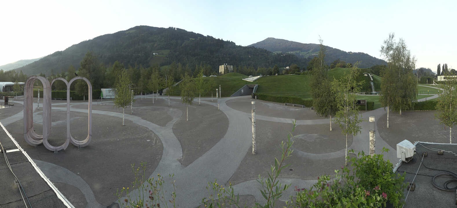 Archiv Foto Webcam Swarovski Kristallwelten: Außengelände