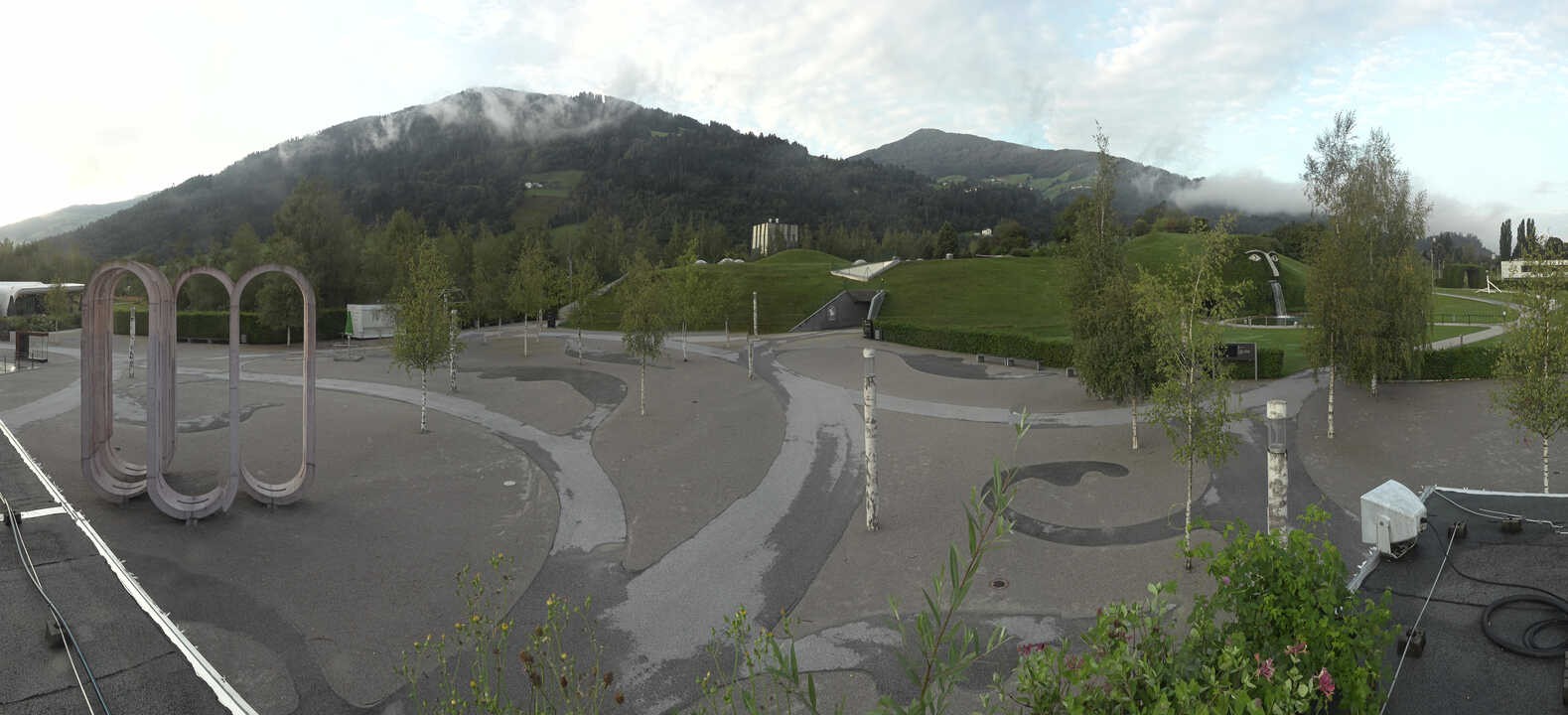 Archiv Foto Webcam Swarovski Kristallwelten: Außengelände