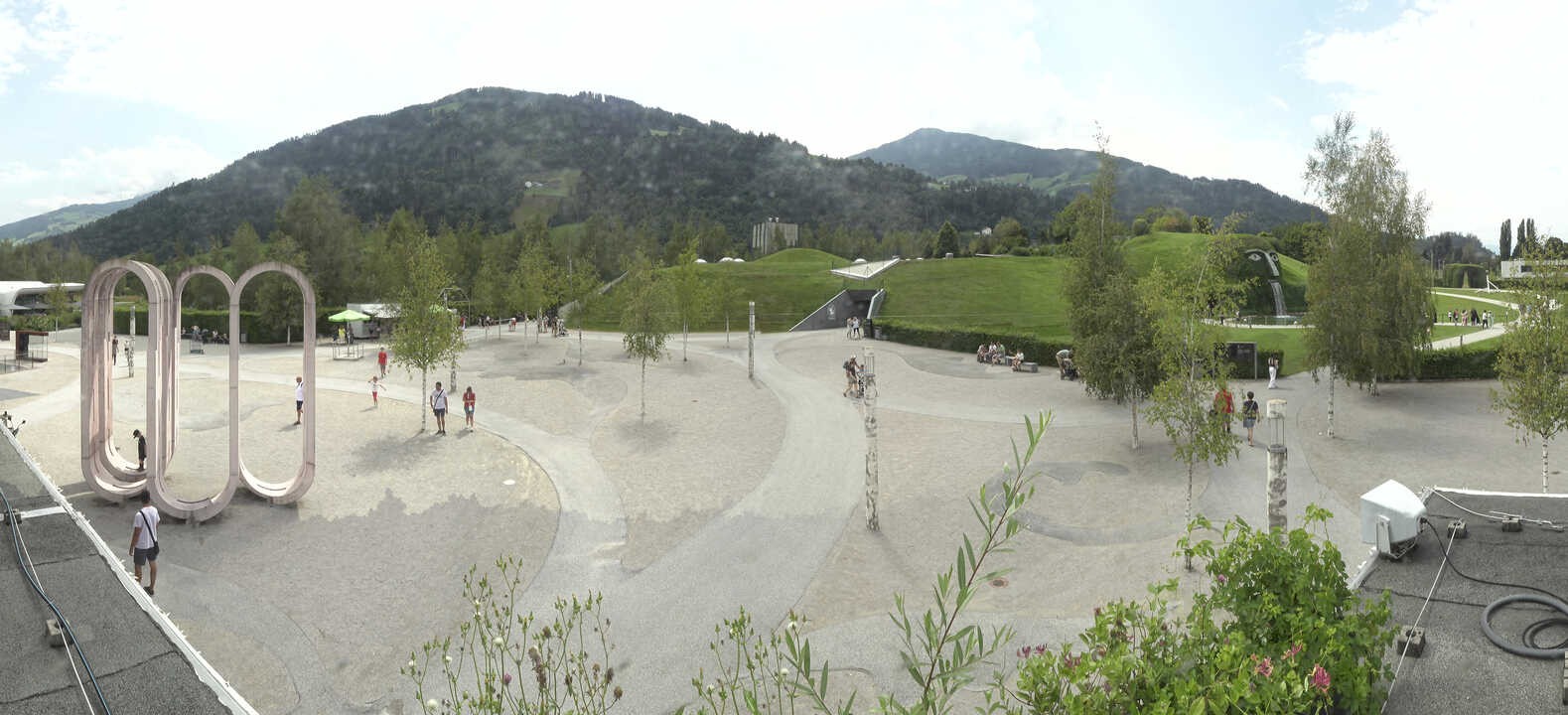 Archiv Foto Webcam Swarovski Kristallwelten: Außengelände