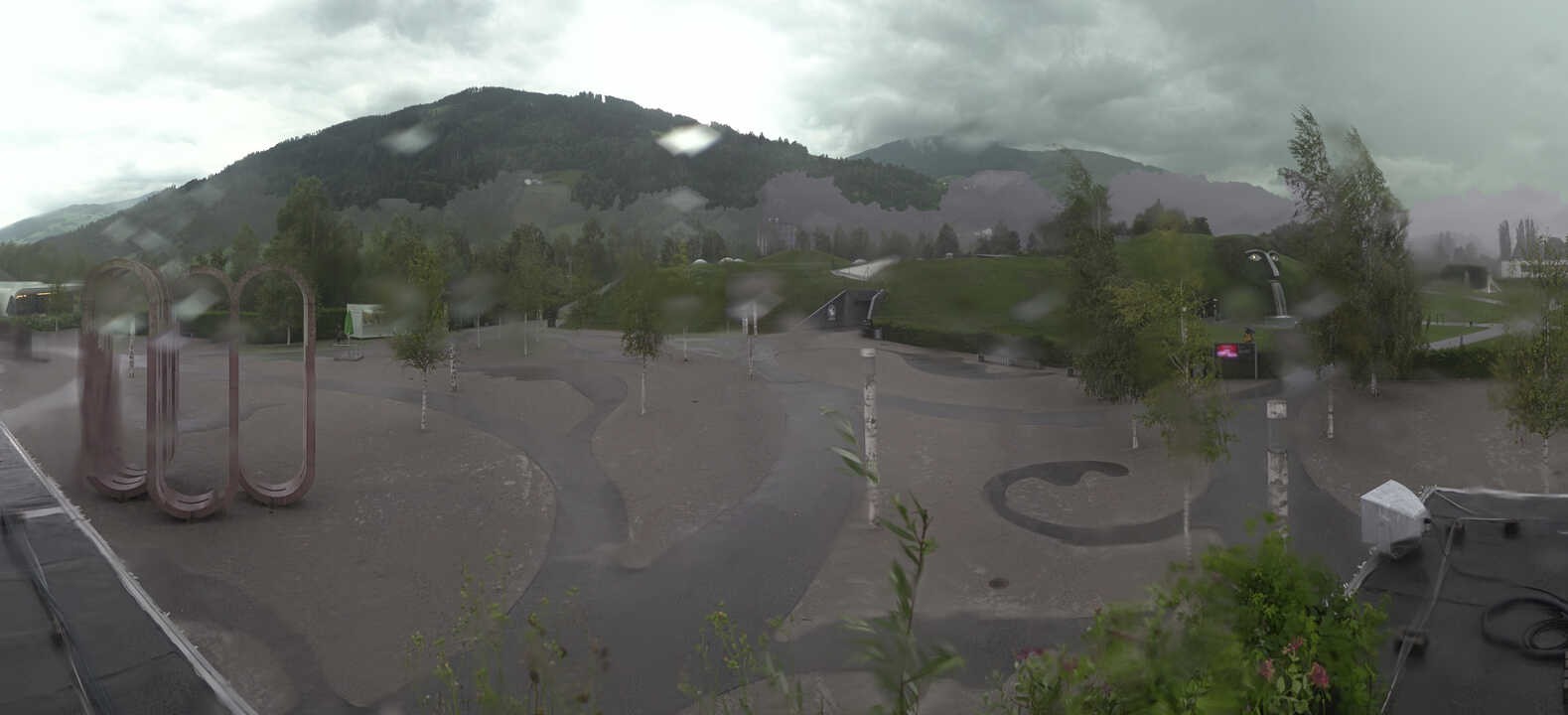 Archiv Foto Webcam Swarovski Kristallwelten: Außengelände