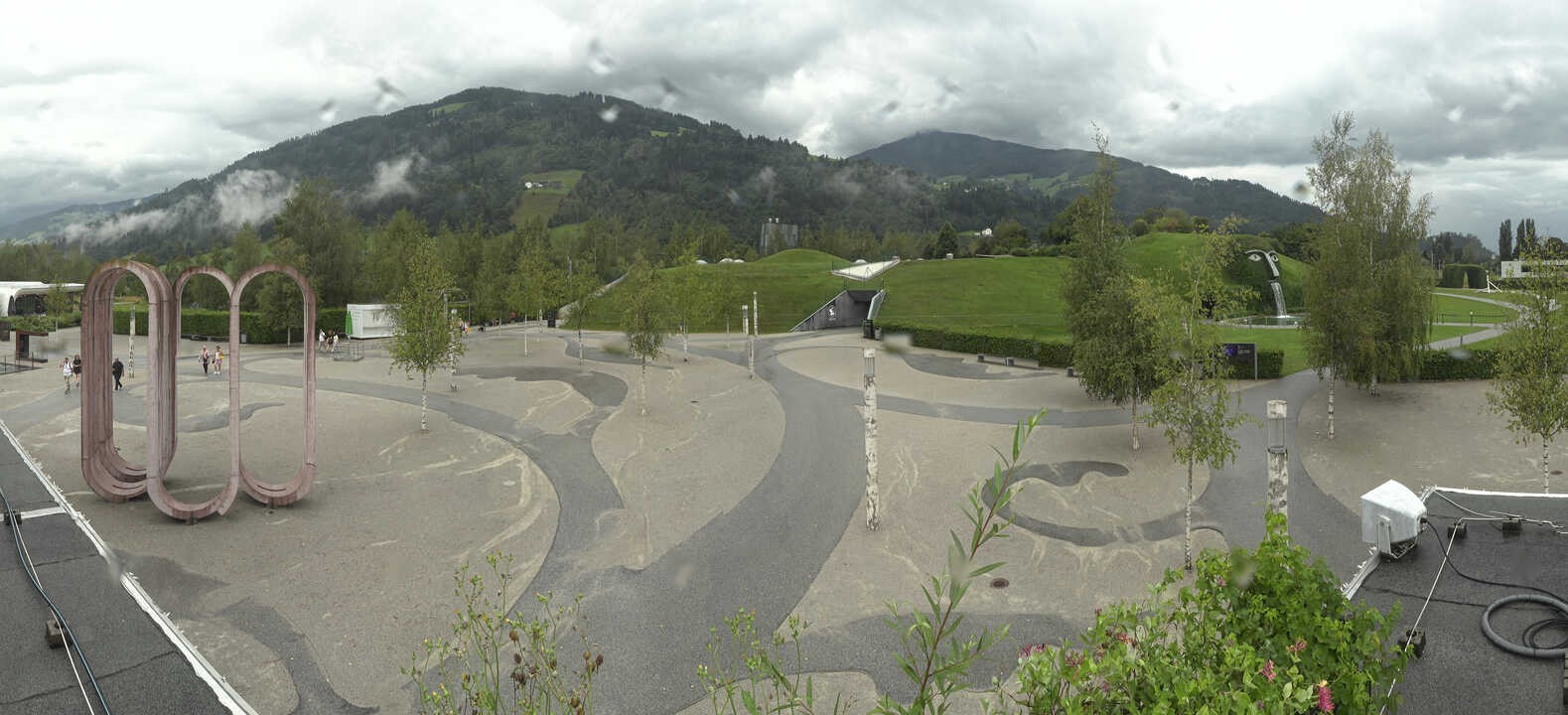 Archiv Foto Webcam Swarovski Kristallwelten: Außengelände