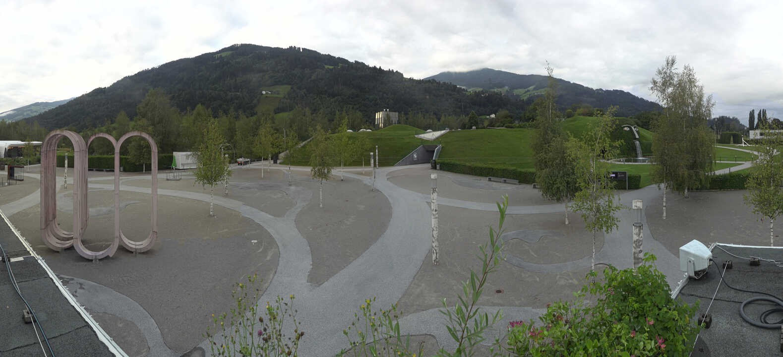 Archiv Foto Webcam Swarovski Kristallwelten: Außengelände
