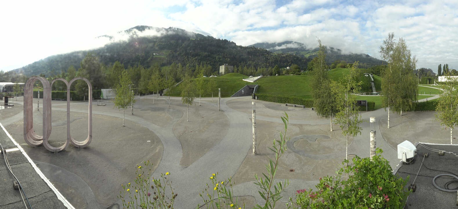 Archiv Foto Webcam Swarovski Kristallwelten: Außengelände