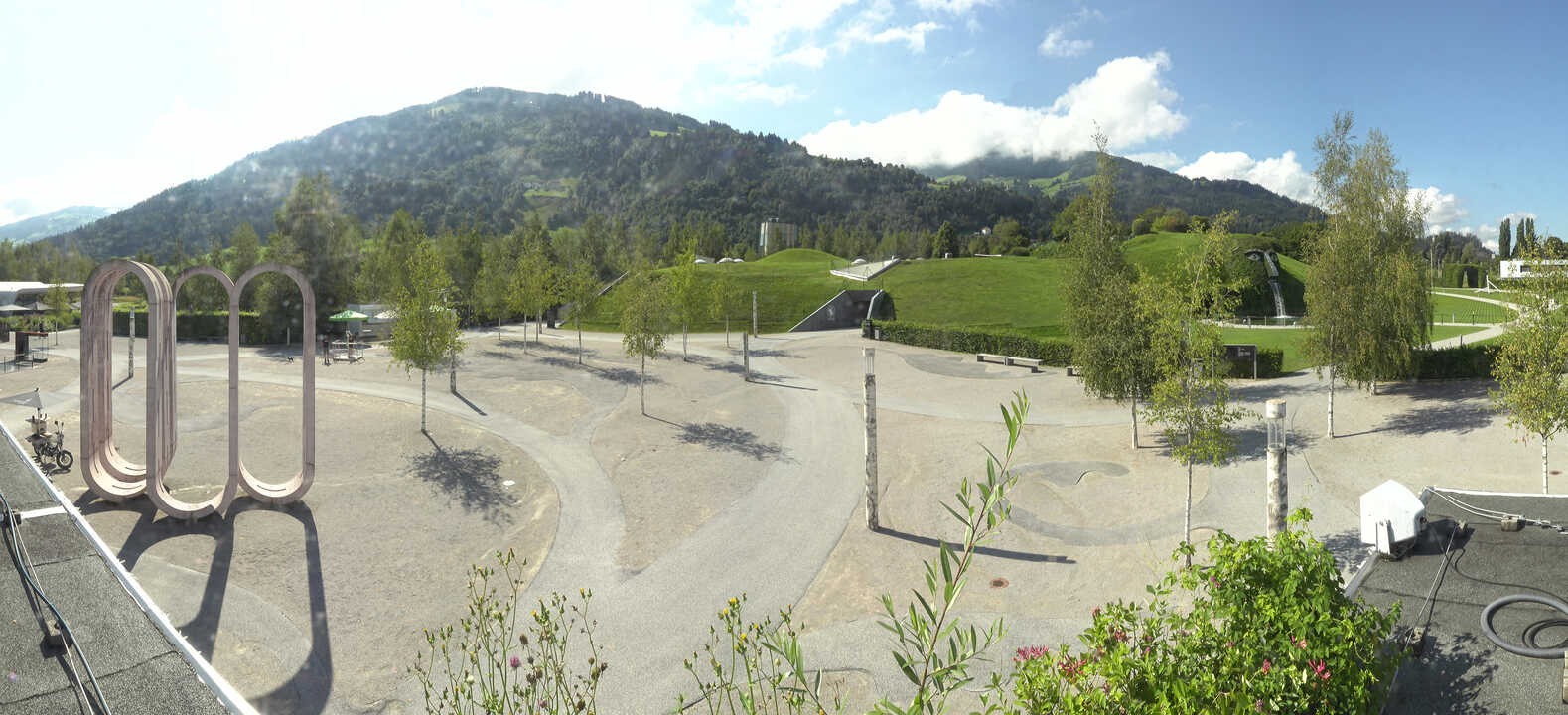 Archiv Foto Webcam Swarovski Kristallwelten: Außengelände