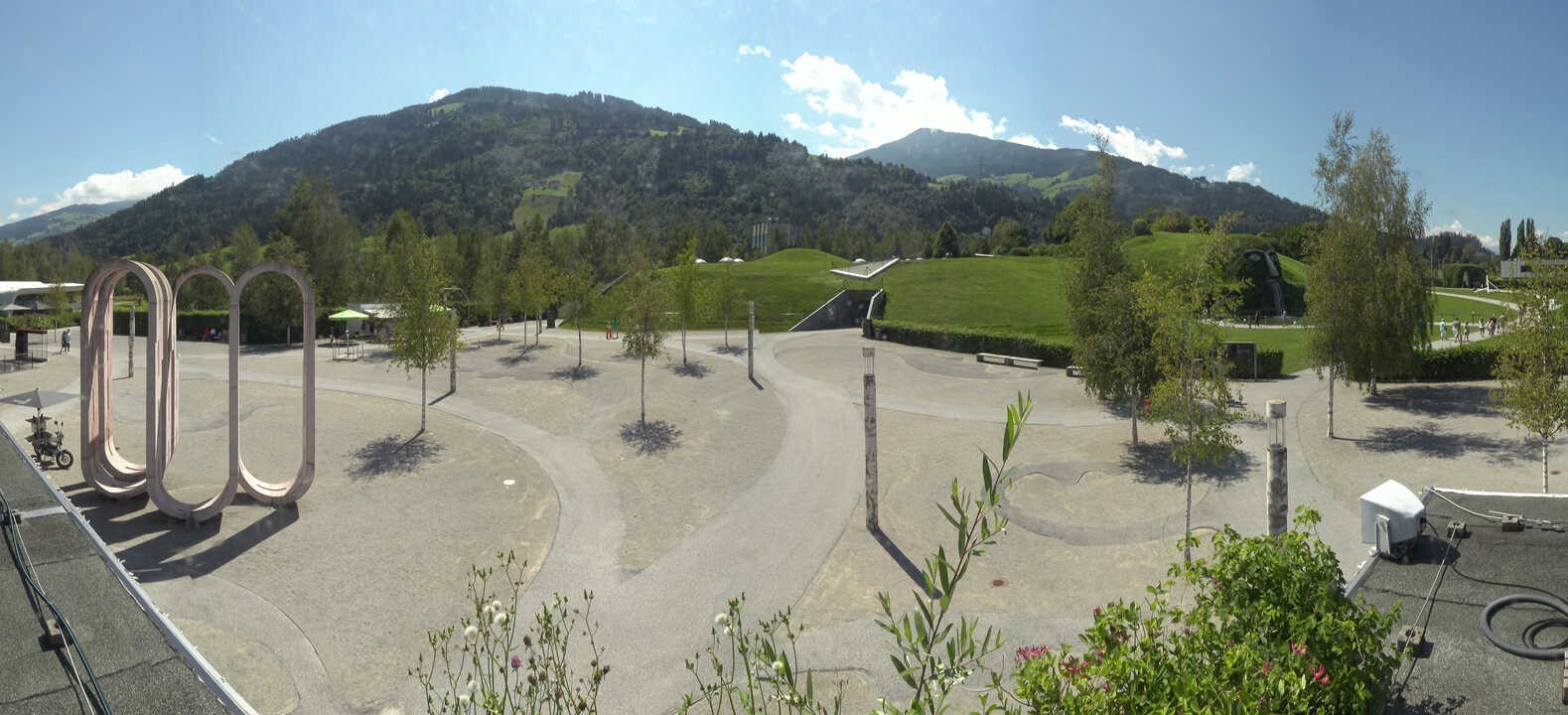 Archiv Foto Webcam Swarovski Kristallwelten: Außengelände