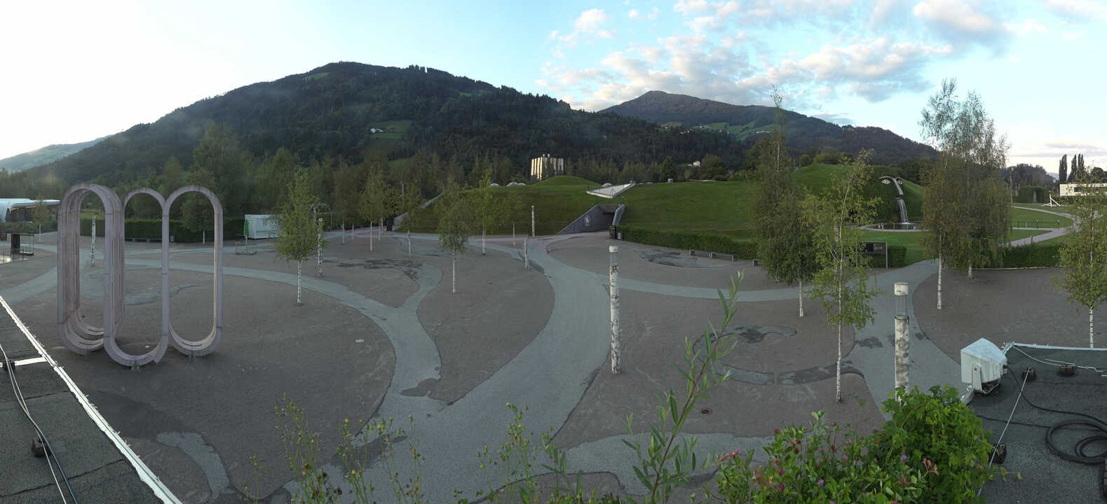 Archiv Foto Webcam Swarovski Kristallwelten: Außengelände