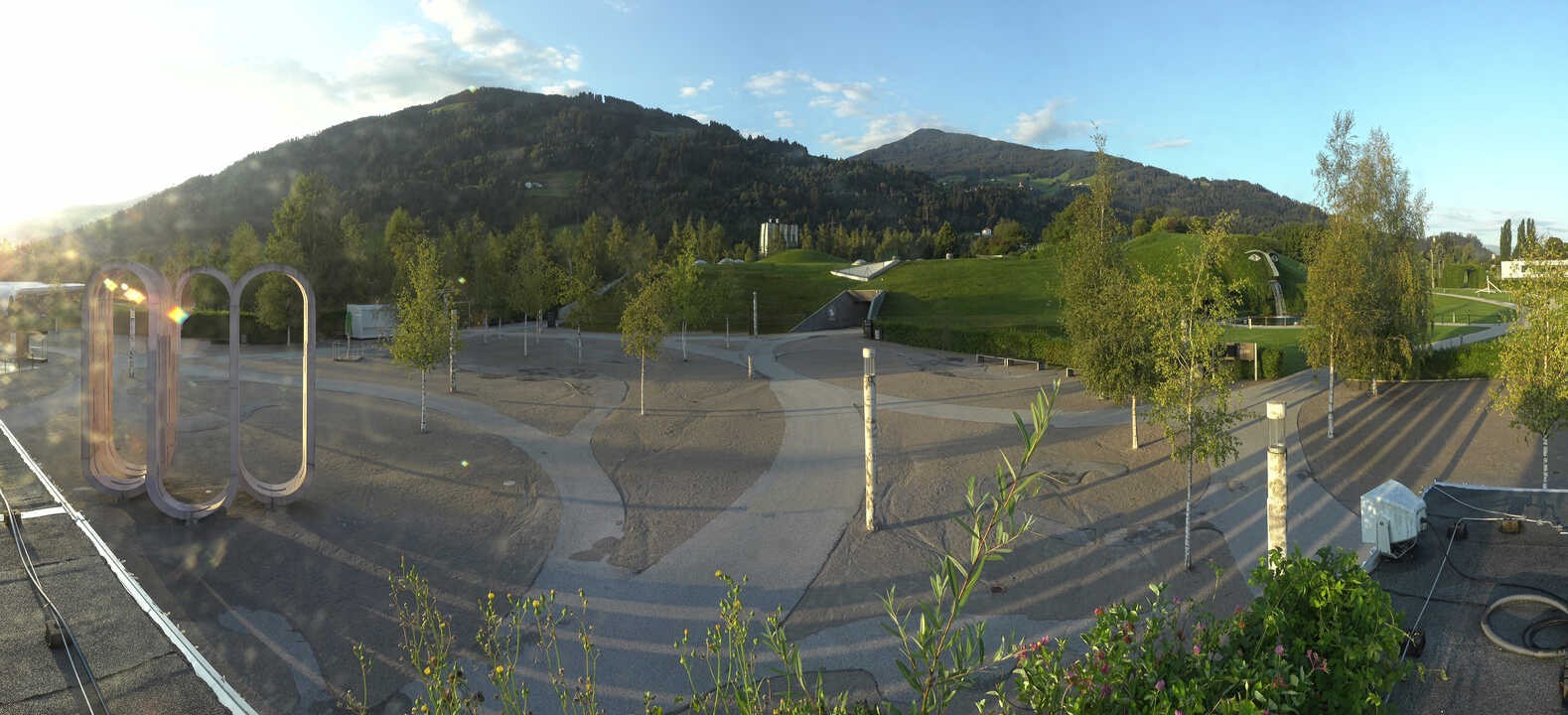 Archiv Foto Webcam Swarovski Kristallwelten: Außengelände