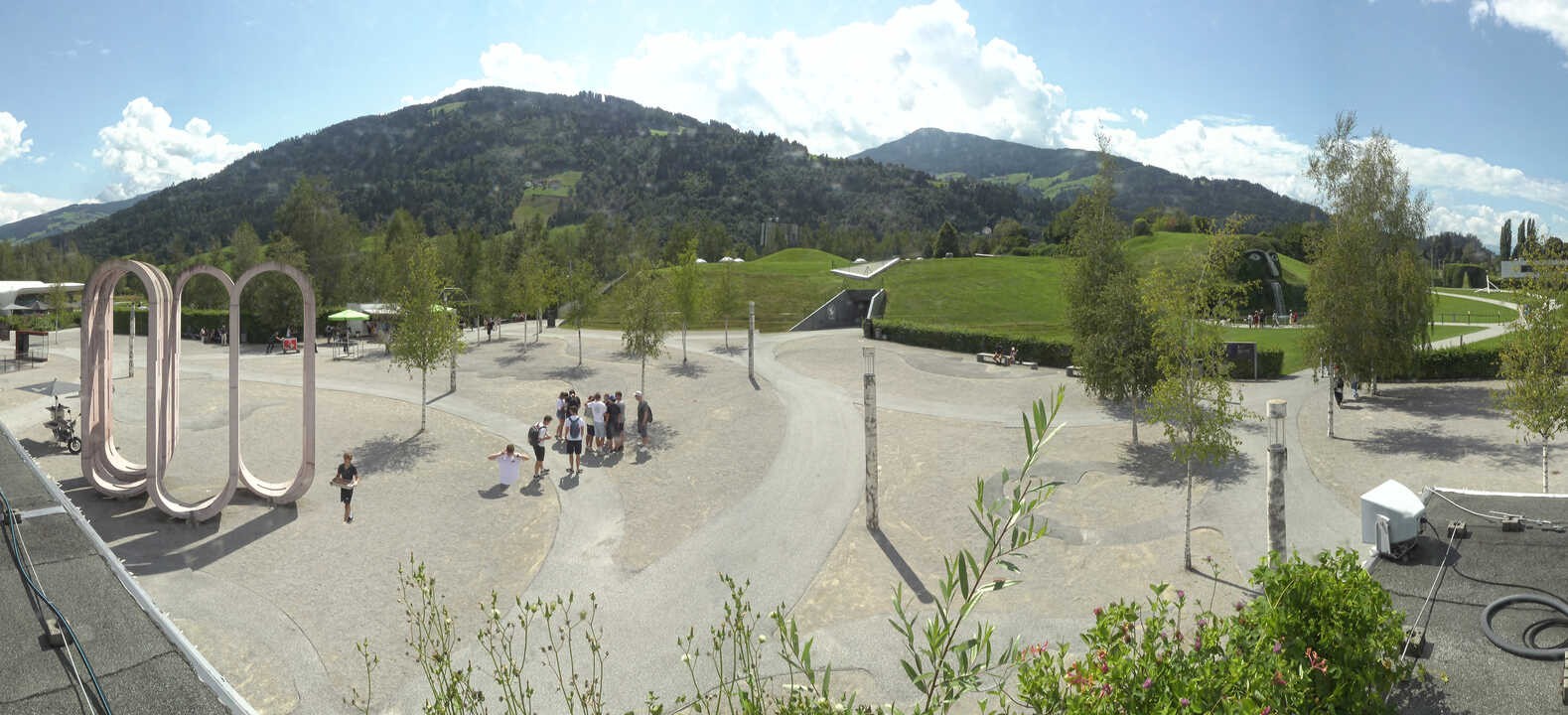 Archiv Foto Webcam Swarovski Kristallwelten: Außengelände