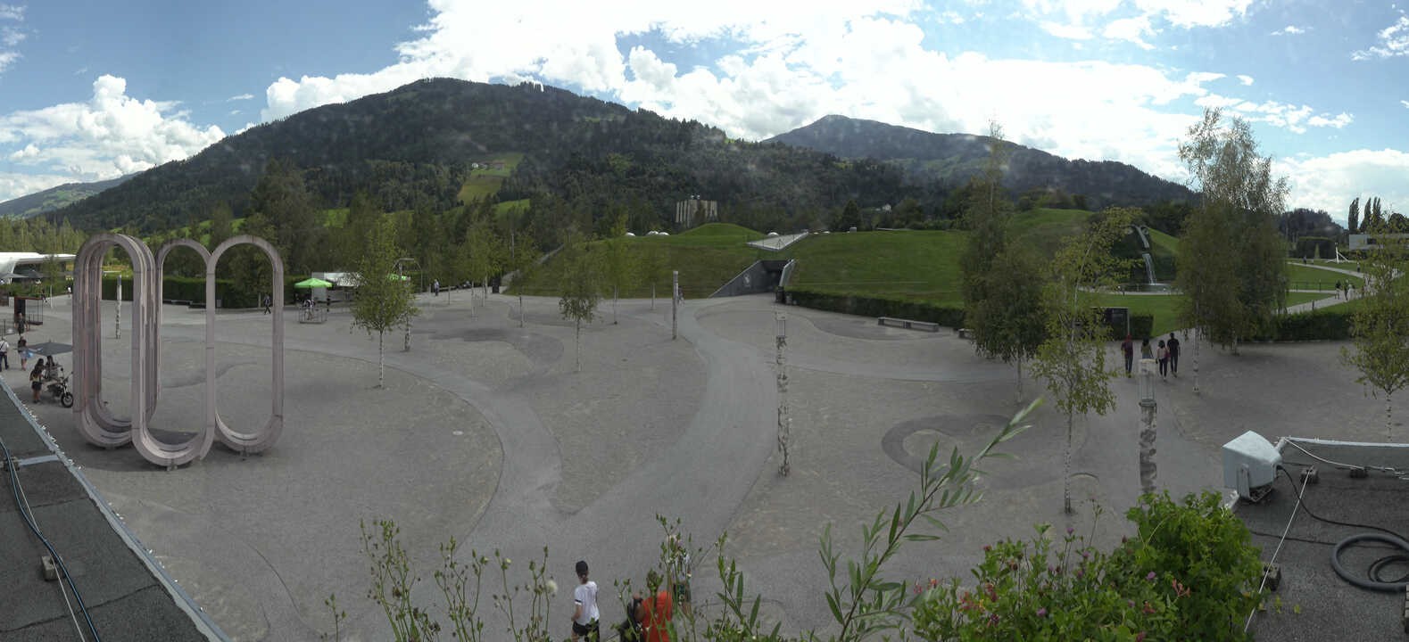 Archiv Foto Webcam Swarovski Kristallwelten: Außengelände