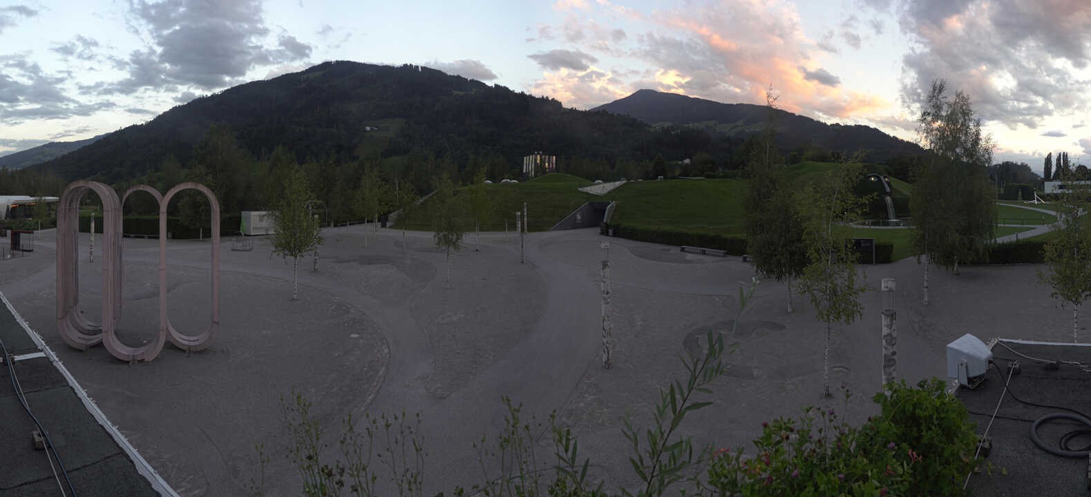 Archiv Foto Webcam Swarovski Kristallwelten: Außengelände