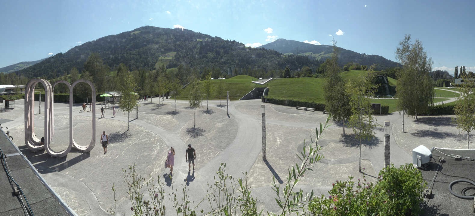 Archiv Foto Webcam Swarovski Kristallwelten: Außengelände