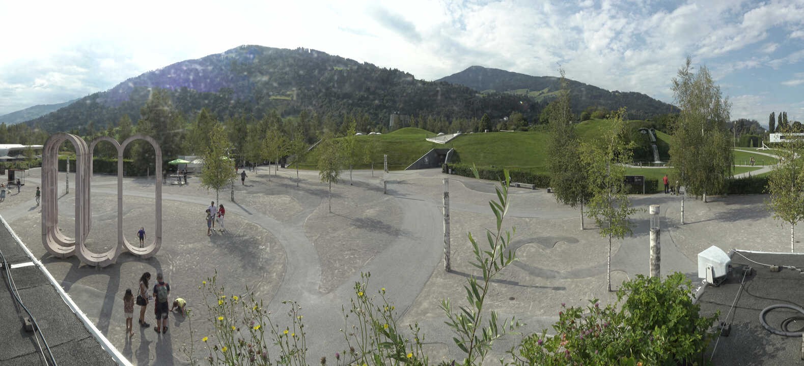 Archiv Foto Webcam Swarovski Kristallwelten: Außengelände