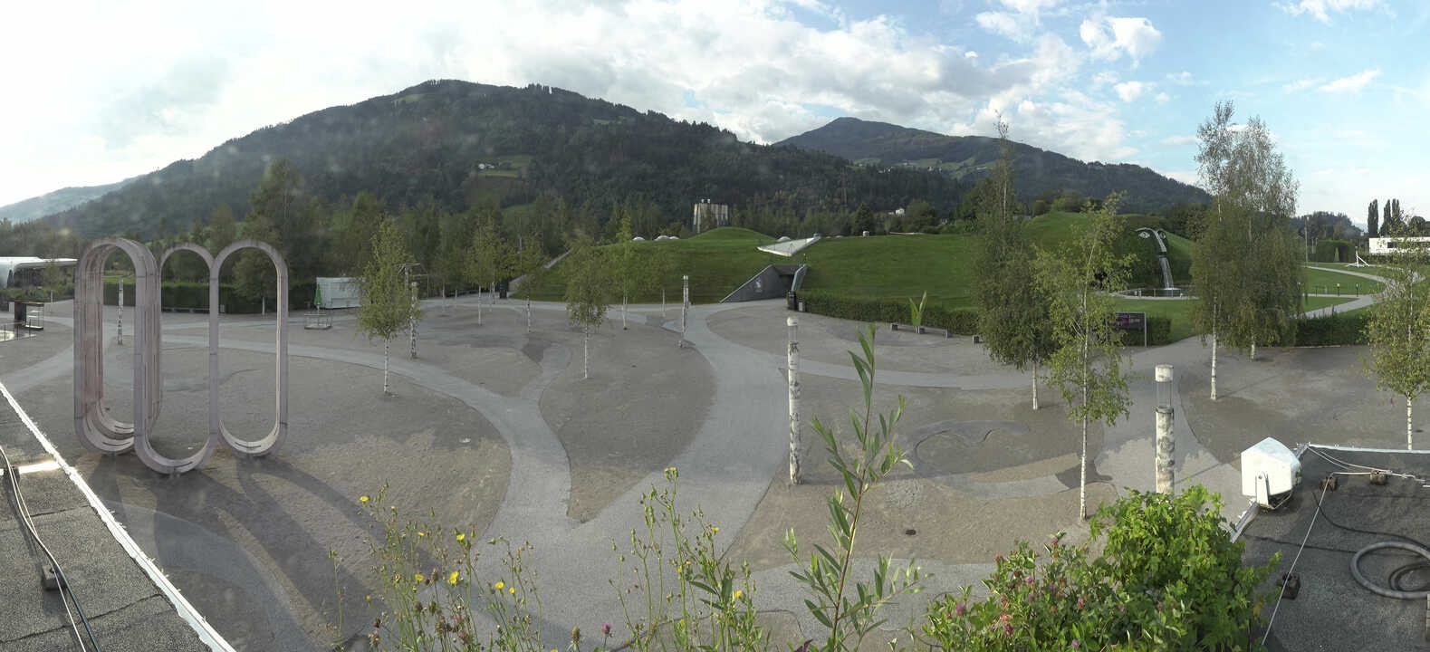 Archiv Foto Webcam Swarovski Kristallwelten: Außengelände