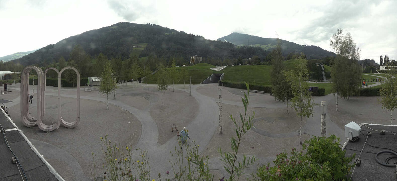Archiv Foto Webcam Swarovski Kristallwelten: Außengelände