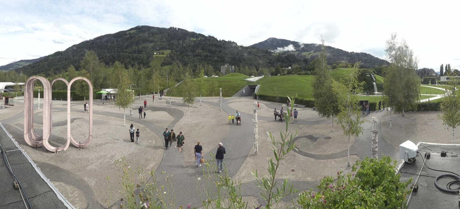 Archiv Foto Webcam Swarovski Kristallwelten: Außengelände