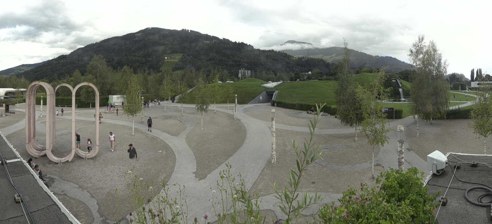 Archiv Foto Webcam Swarovski Kristallwelten: Außengelände