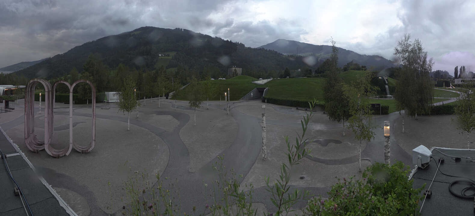 Archiv Foto Webcam Swarovski Kristallwelten: Außengelände
