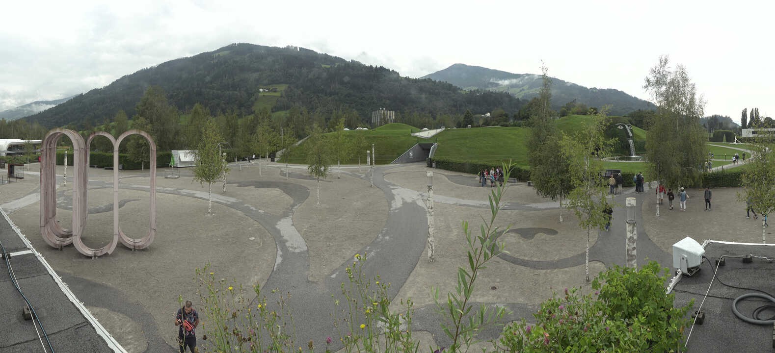 Archiv Foto Webcam Swarovski Kristallwelten: Außengelände