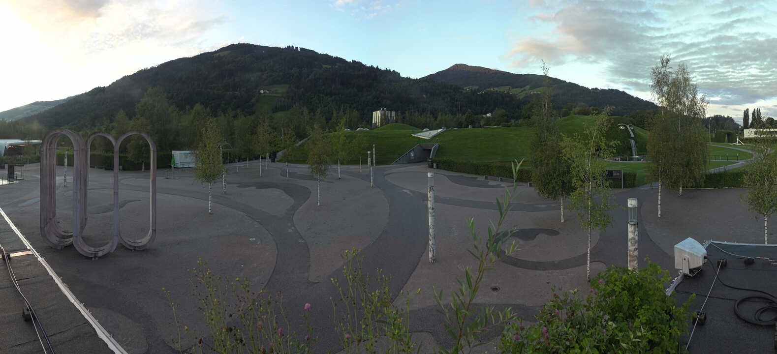 Archiv Foto Webcam Swarovski Kristallwelten: Außengelände