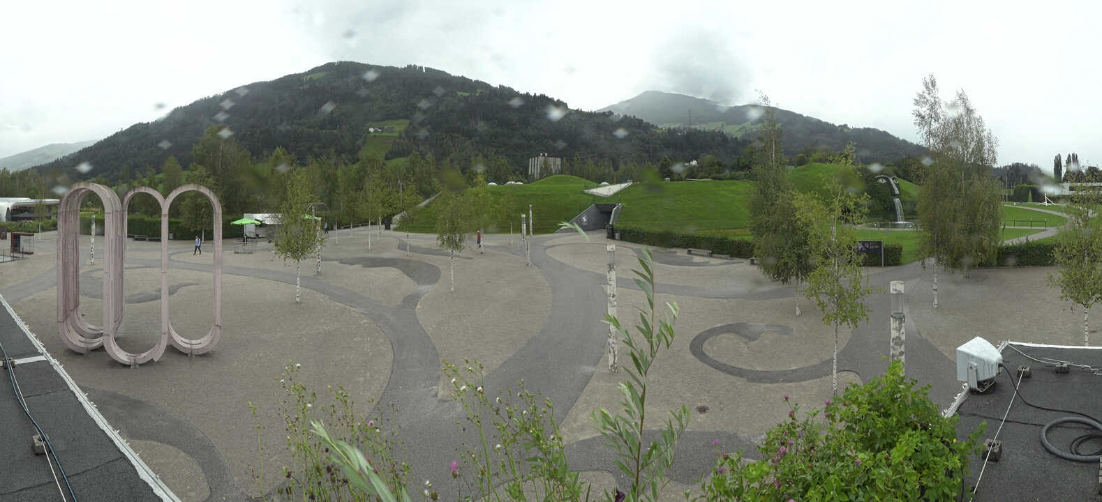 Archiv Foto Webcam Swarovski Kristallwelten: Außengelände
