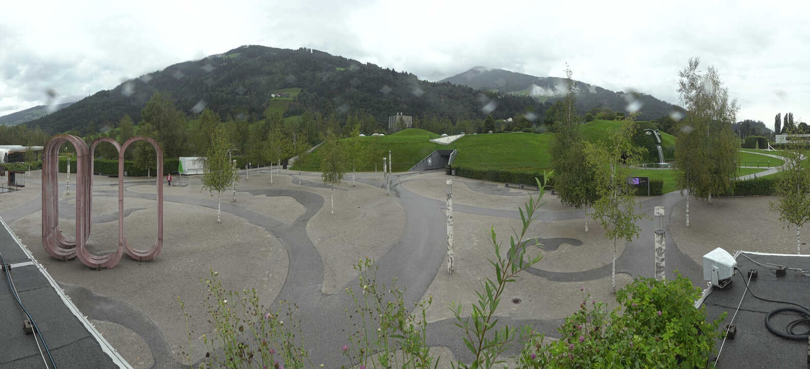 Archiv Foto Webcam Swarovski Kristallwelten: Außengelände