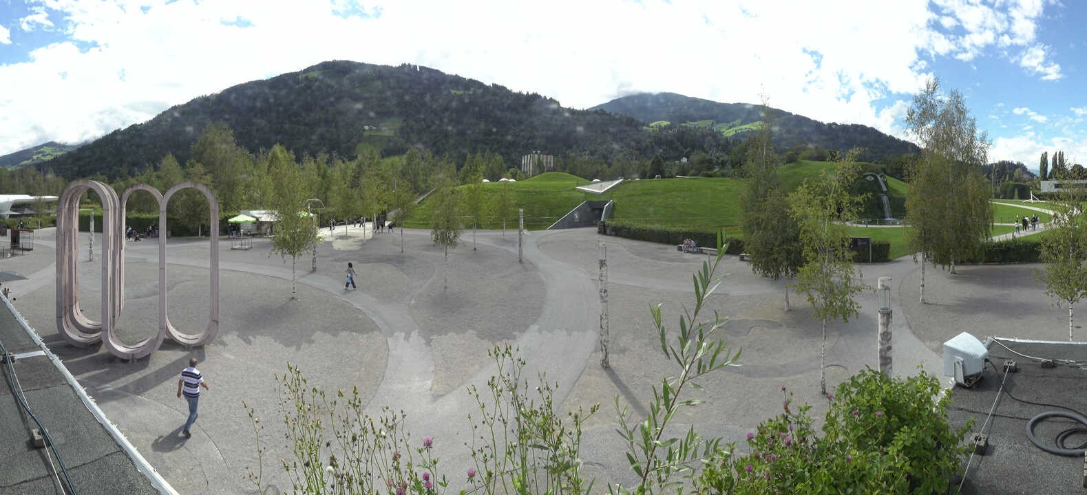 Archiv Foto Webcam Swarovski Kristallwelten: Außengelände