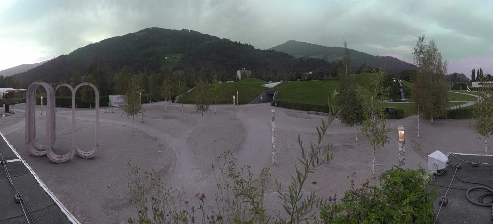 Archiv Foto Webcam Swarovski Kristallwelten: Außengelände