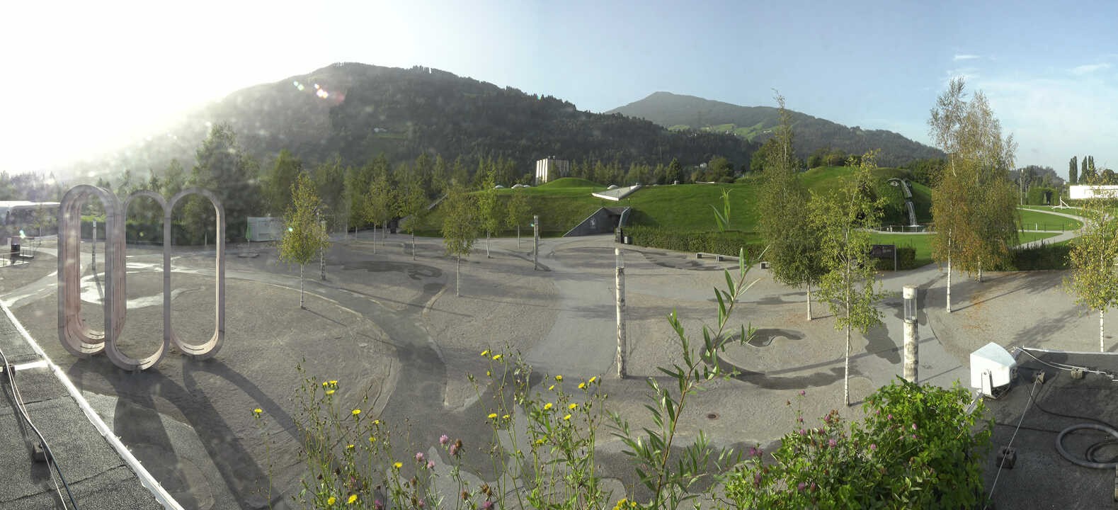 Archiv Foto Webcam Swarovski Kristallwelten: Außengelände