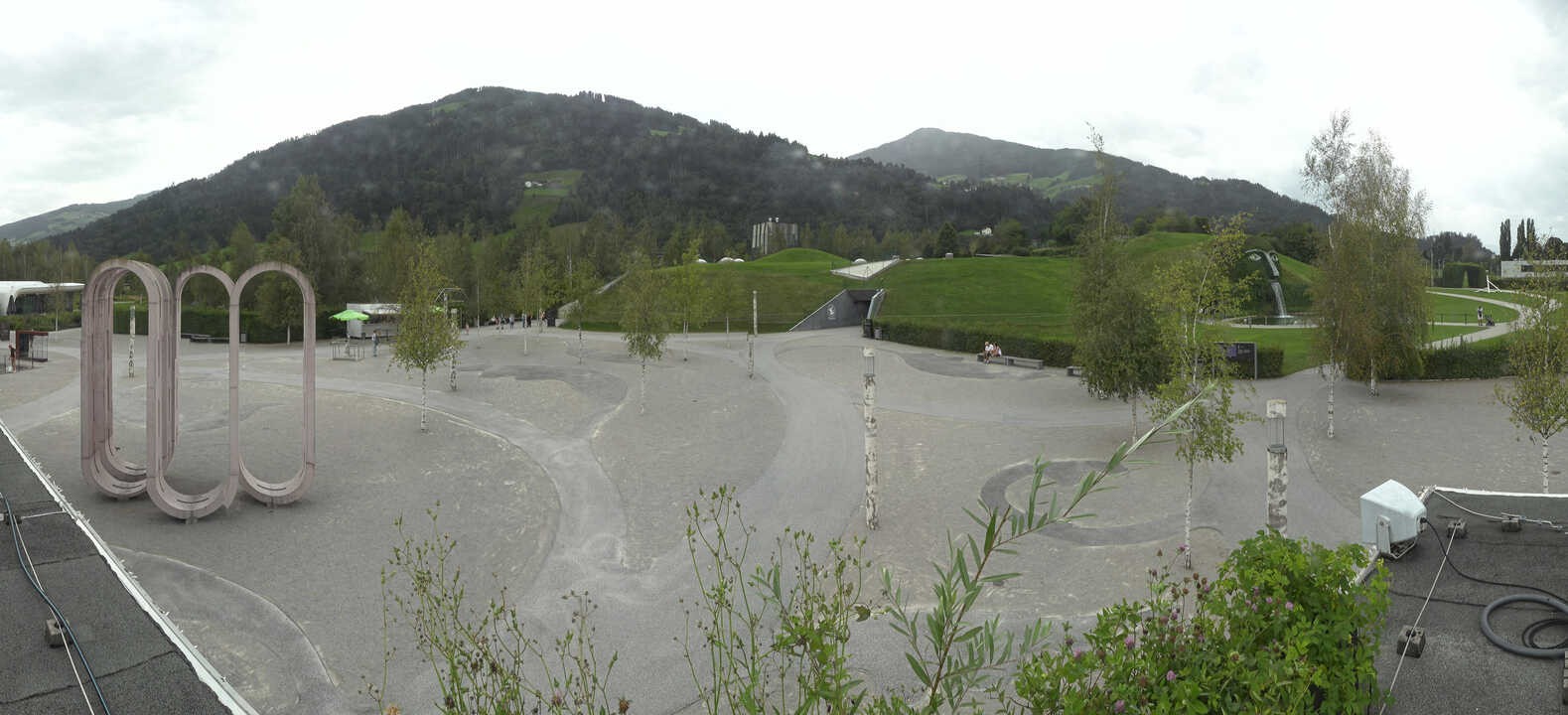 Archiv Foto Webcam Swarovski Kristallwelten: Außengelände