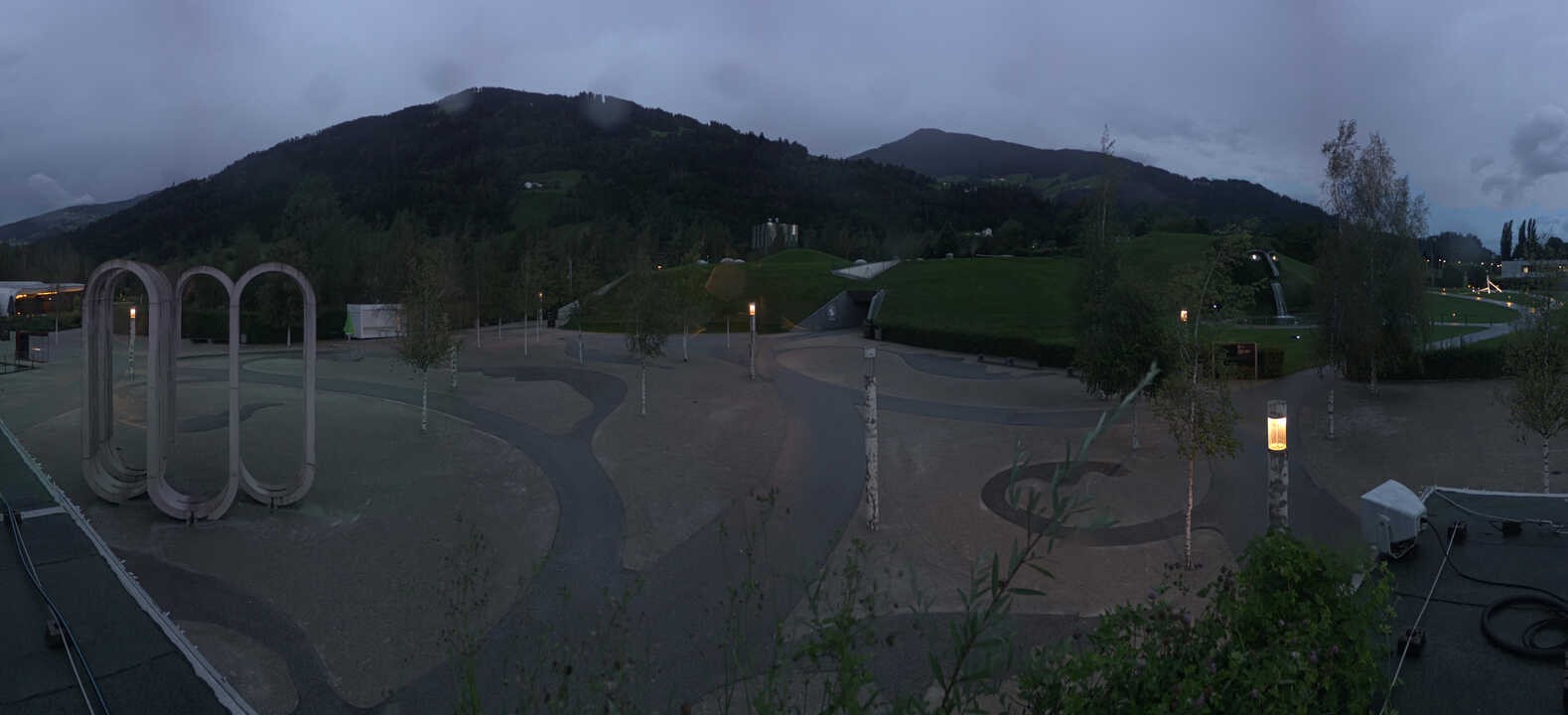 Archiv Foto Webcam Swarovski Kristallwelten: Außengelände