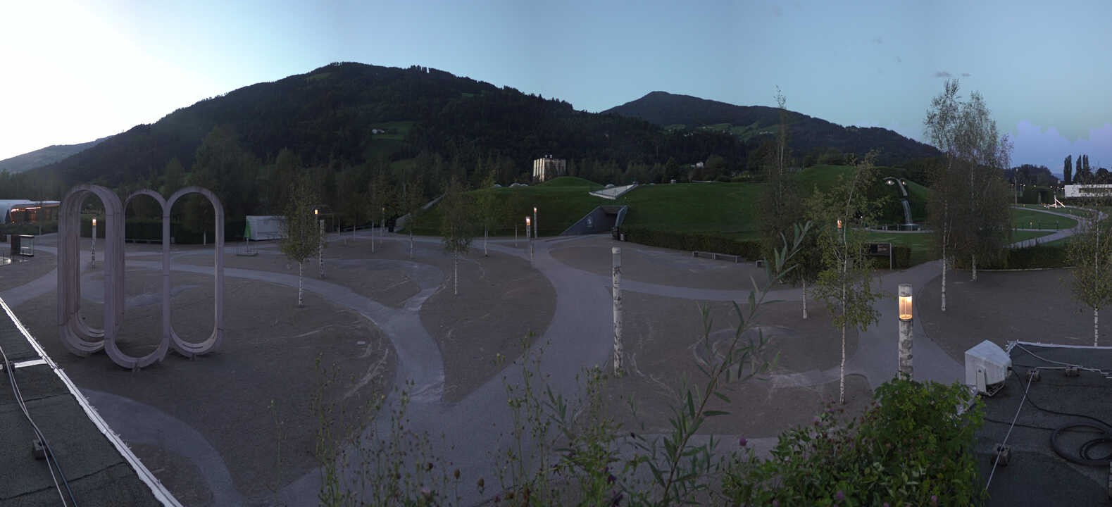 Archiv Foto Webcam Swarovski Kristallwelten: Außengelände