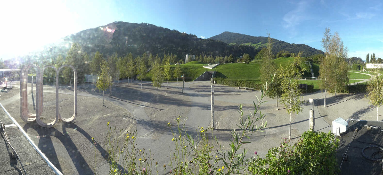 Archiv Foto Webcam Swarovski Kristallwelten: Außengelände