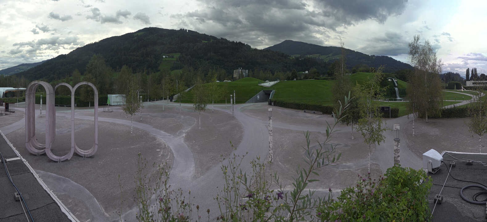 Archiv Foto Webcam Swarovski Kristallwelten: Außengelände